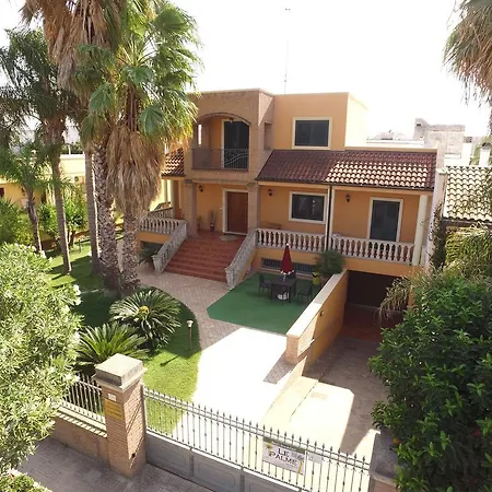 Bed & Breakfast Le Palme Carmiano (Apulia)